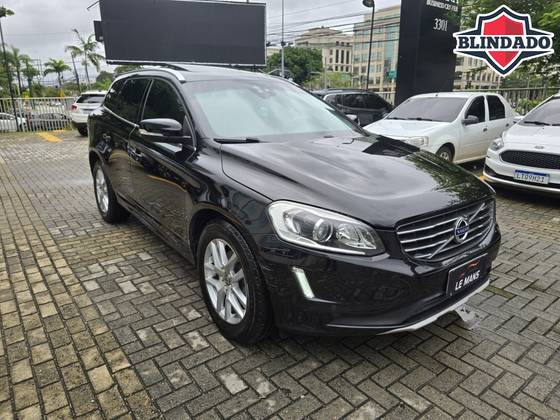 VOLVO XC60 2.0 T5 MOMENTUM GASOLINA 4P AUTOMÁTICO VOLVO XC60 2.0 T5 MOMENTUM GASOLINA 4P AUTOMÁTICO